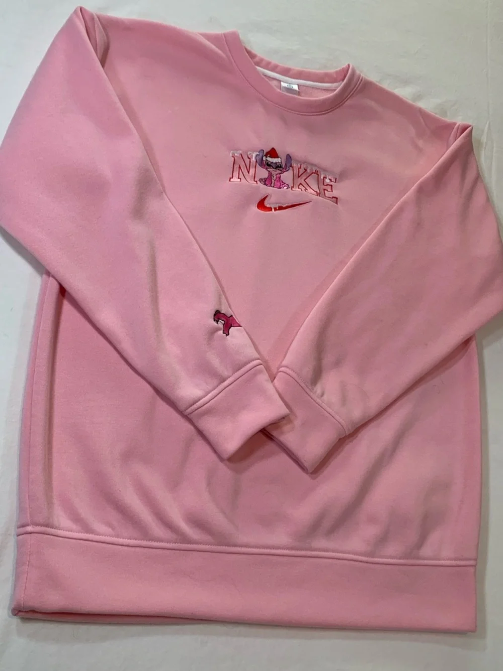 Nike Pink Embroidered Stitch Sweatshirt Large Y2K Christmas Crewneck Cozy Cute